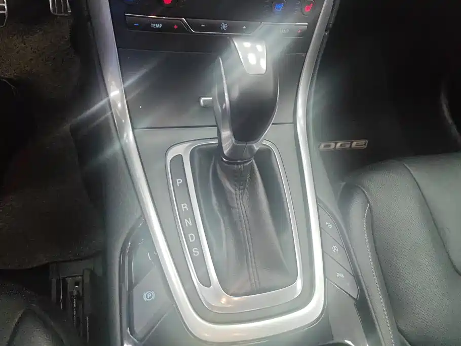 Ford Edge — миниатюра 16