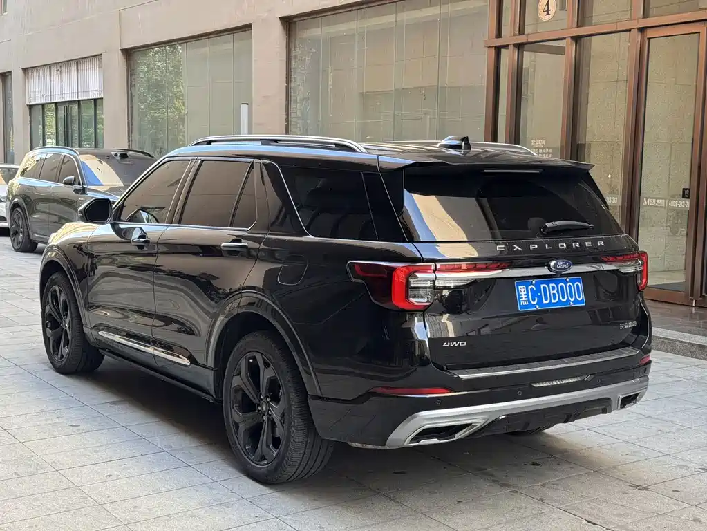 Ford Explorer — миниатюра 6
