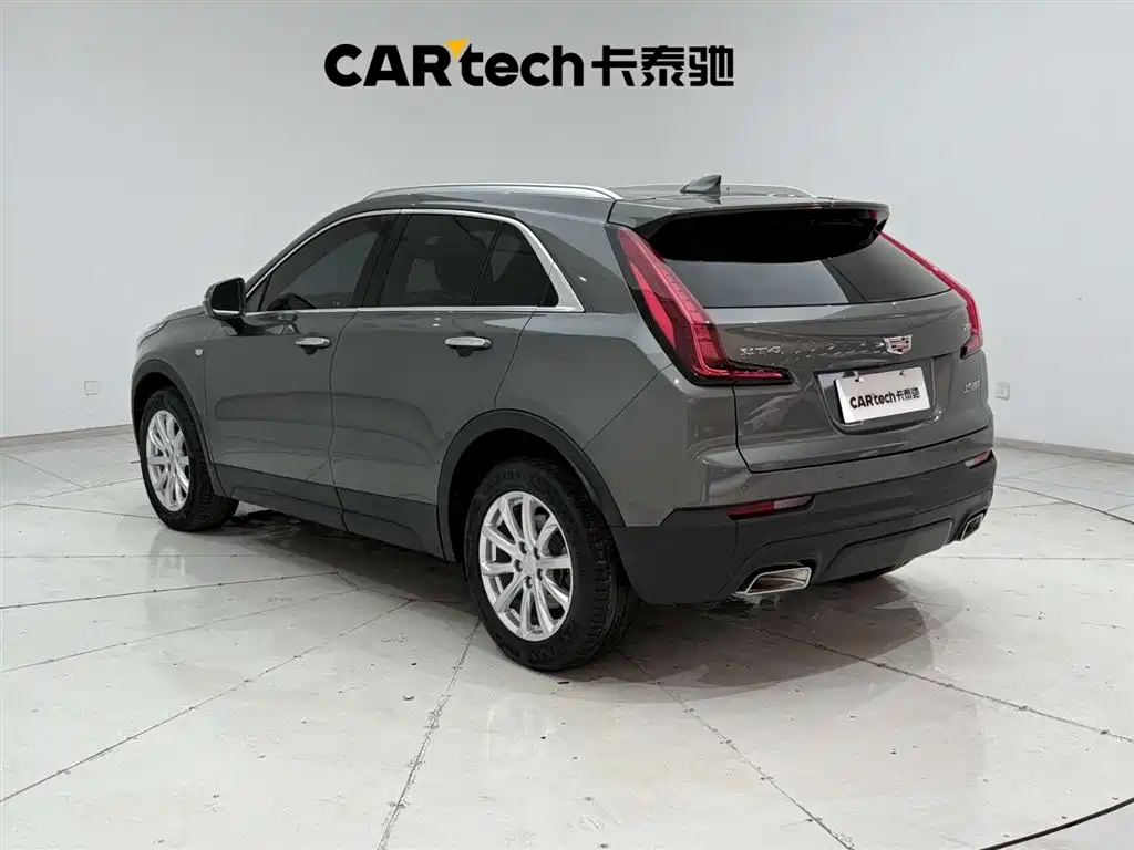 CADILLAC XT4