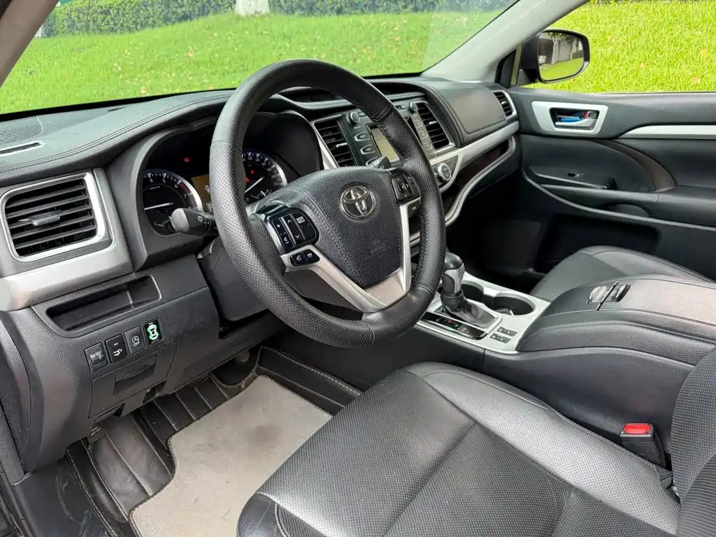 Toyota Highlander — миниатюра 7