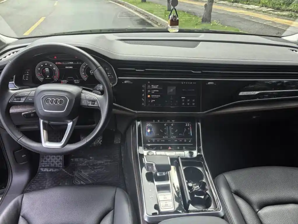 Audi Q7 — миниатюра 6
