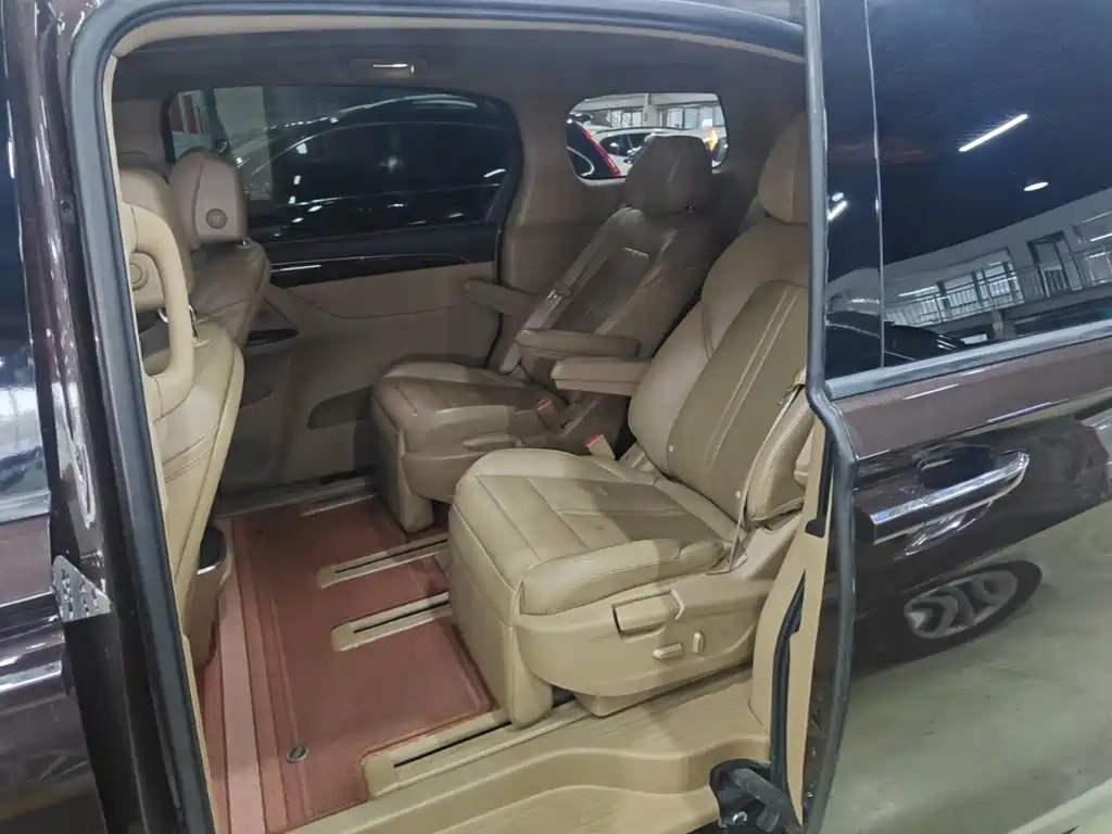 Buick GL8 — миниатюра 17
