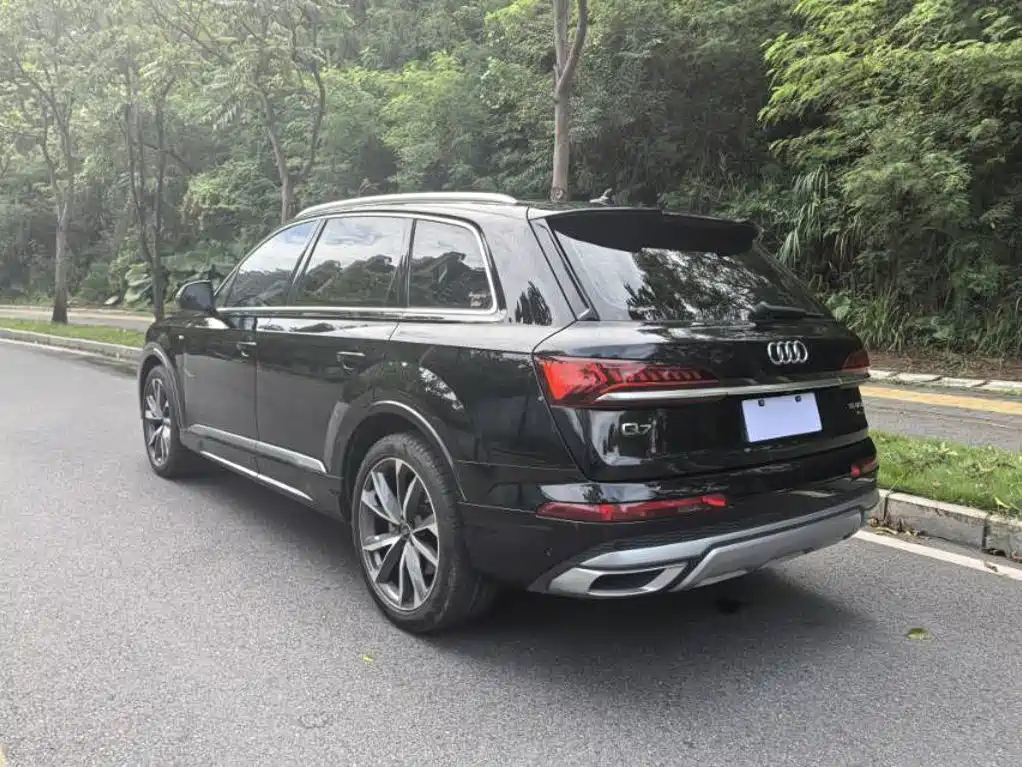 Audi Q7 — миниатюра 3