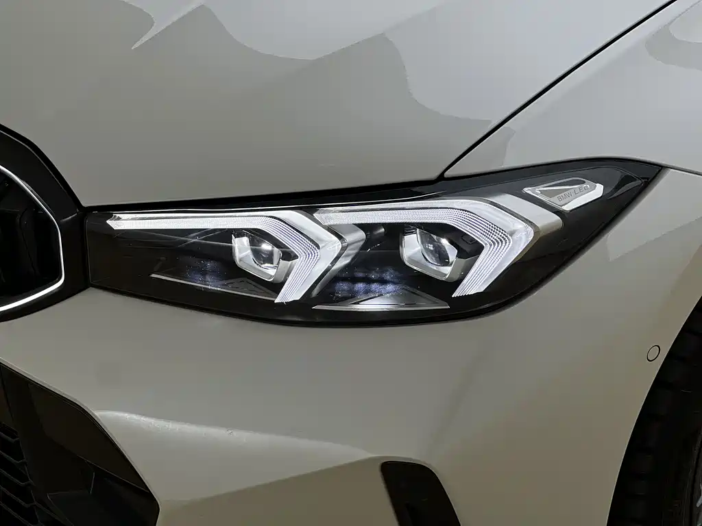BMW 3 Series — миниатюра 4
