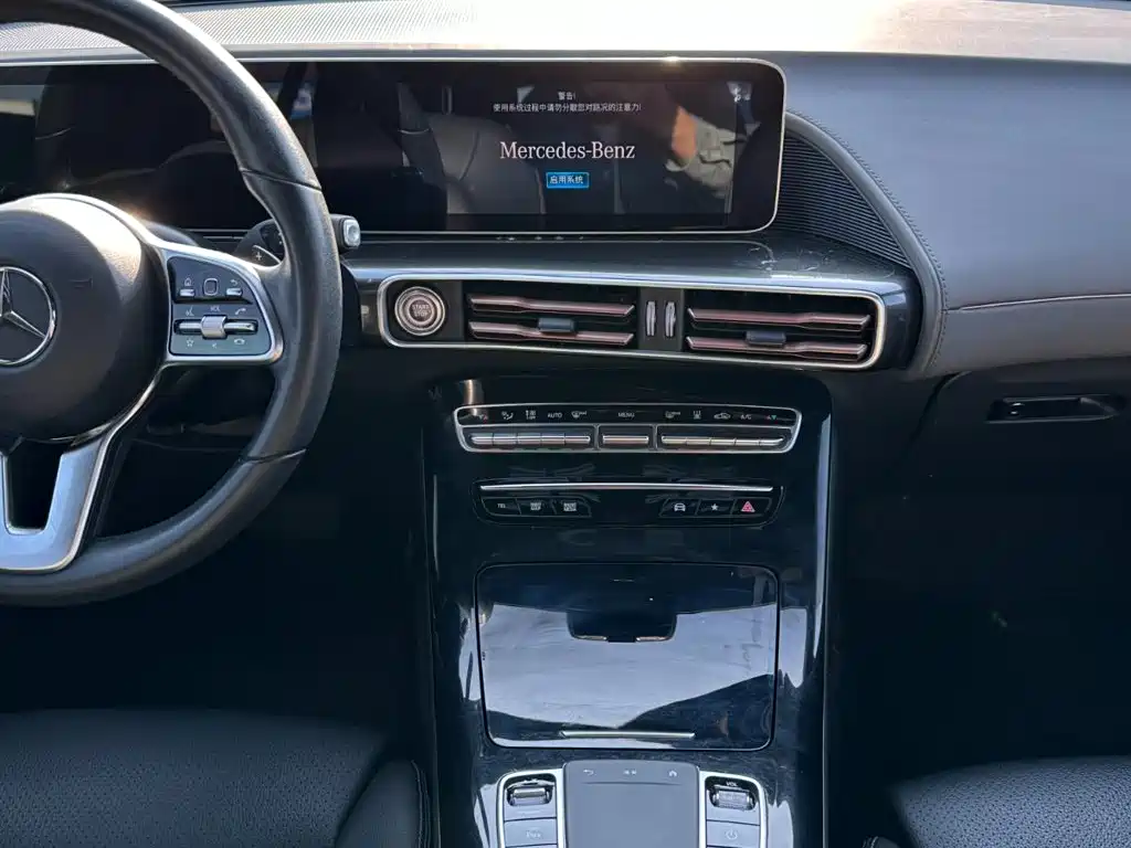 Mercedes-Benz EQC — миниатюра 19