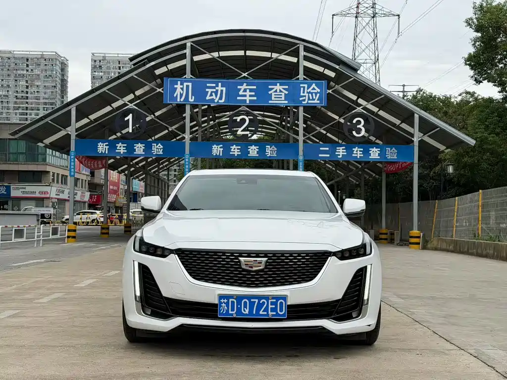 Cadillac CT5 — миниатюра 2