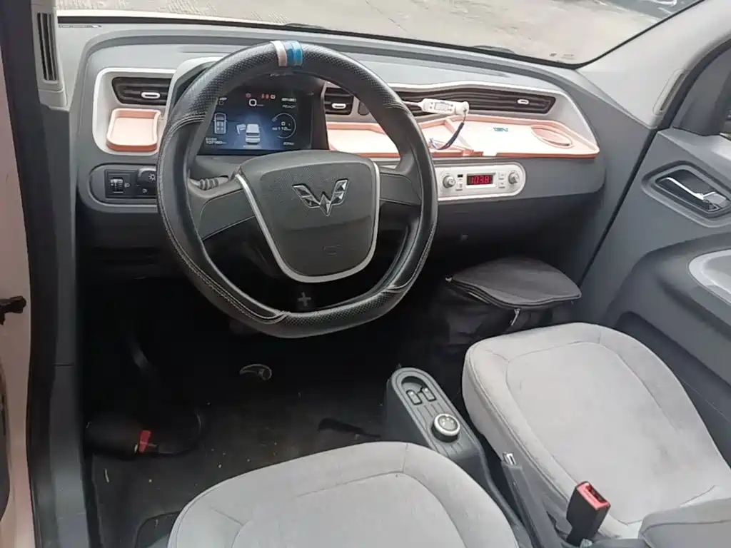 Wuling MINIEV — миниатюра 10