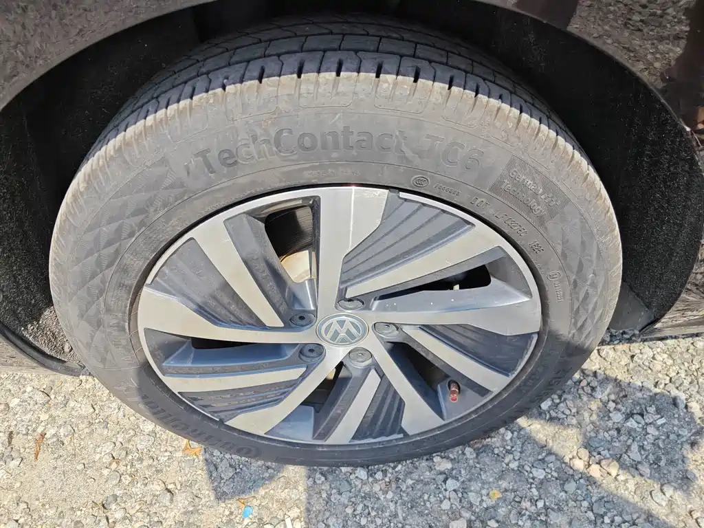 Volkswagen Passat PHEV — миниатюра 13