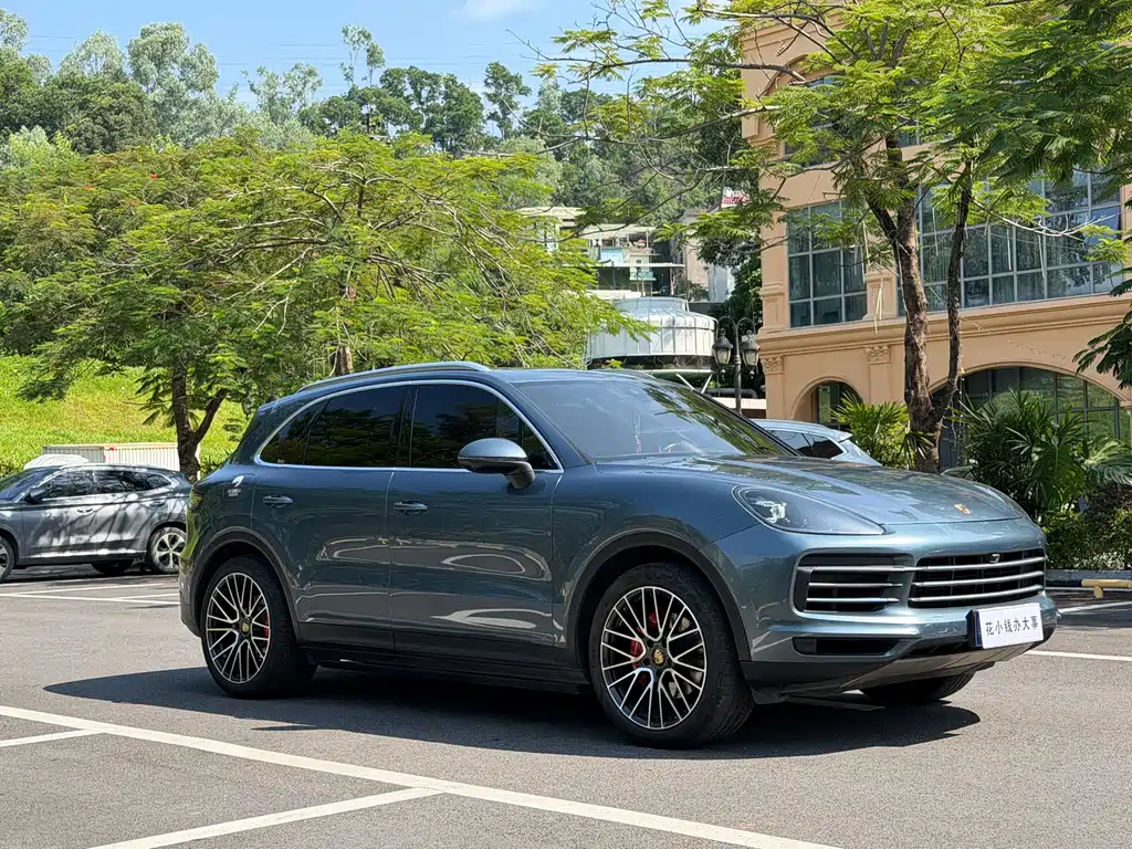 Porsche Cayenne — миниатюра 3