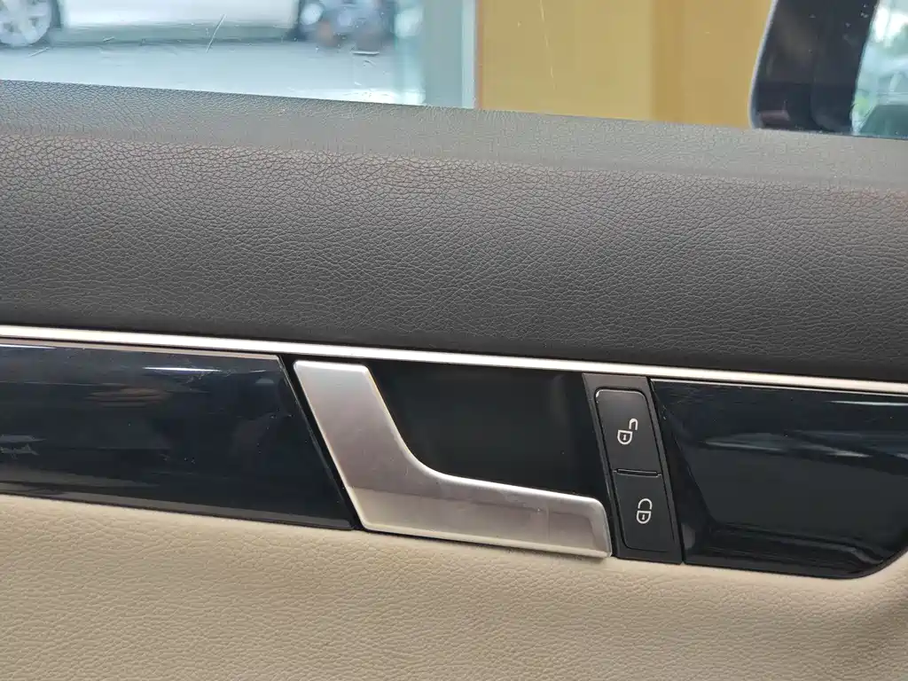 Mercedes-Benz C-Class C 2013 C 180 Grand Edition