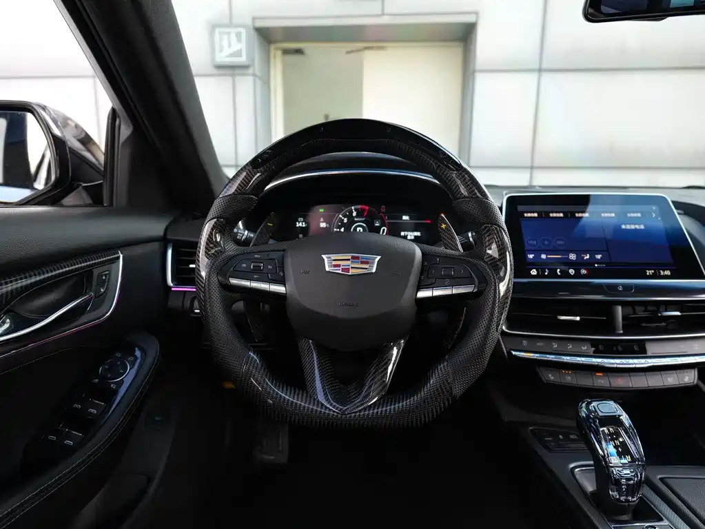Cadillac CT5 — миниатюра 8
