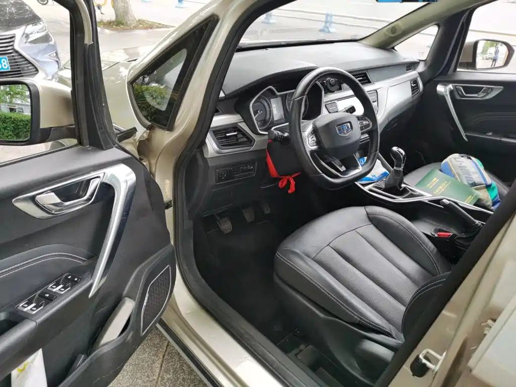 Geely Vision X3 — миниатюра 14