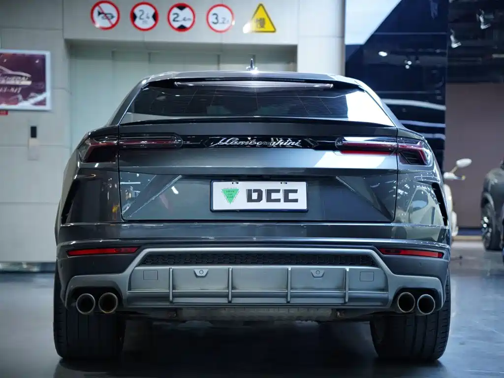 Lamborghini Urus — миниатюра 13