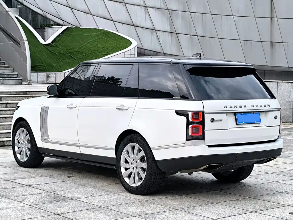 Land Rover Range Rover — миниатюра 22