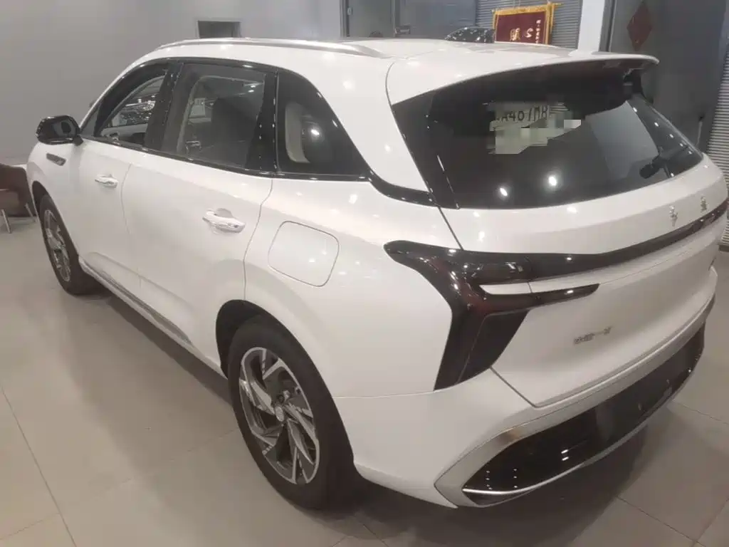 Hongqi Hongqi HS3 PHEV — миниатюра 5