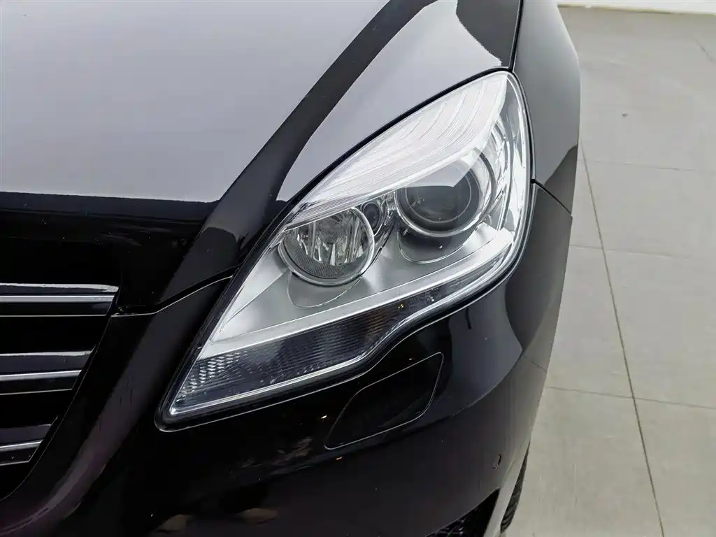 MERCEDES-BENZ R CLASS