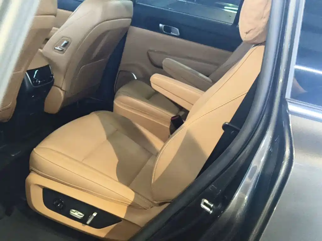 Li Auto Li ONE — миниатюра 17