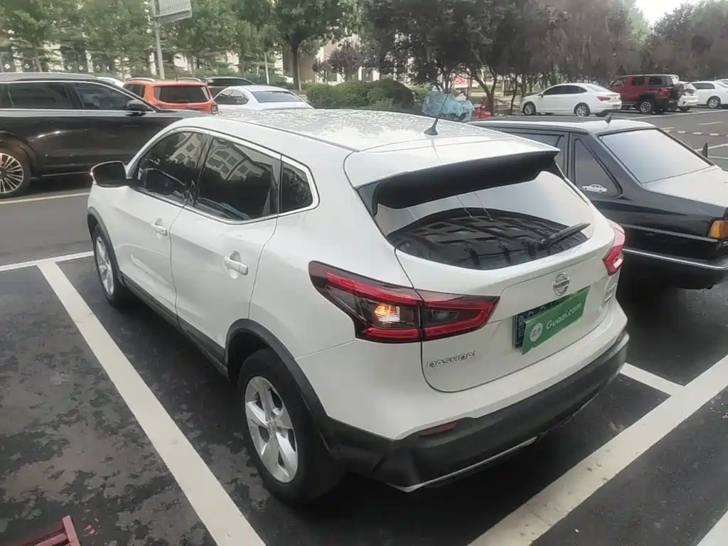 Nissan Qashqai — миниатюра 5