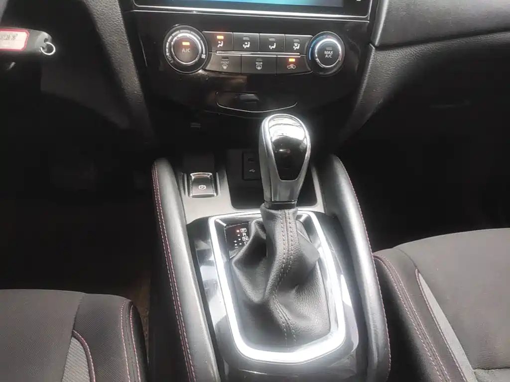 Nissan Qashqai — миниатюра 14