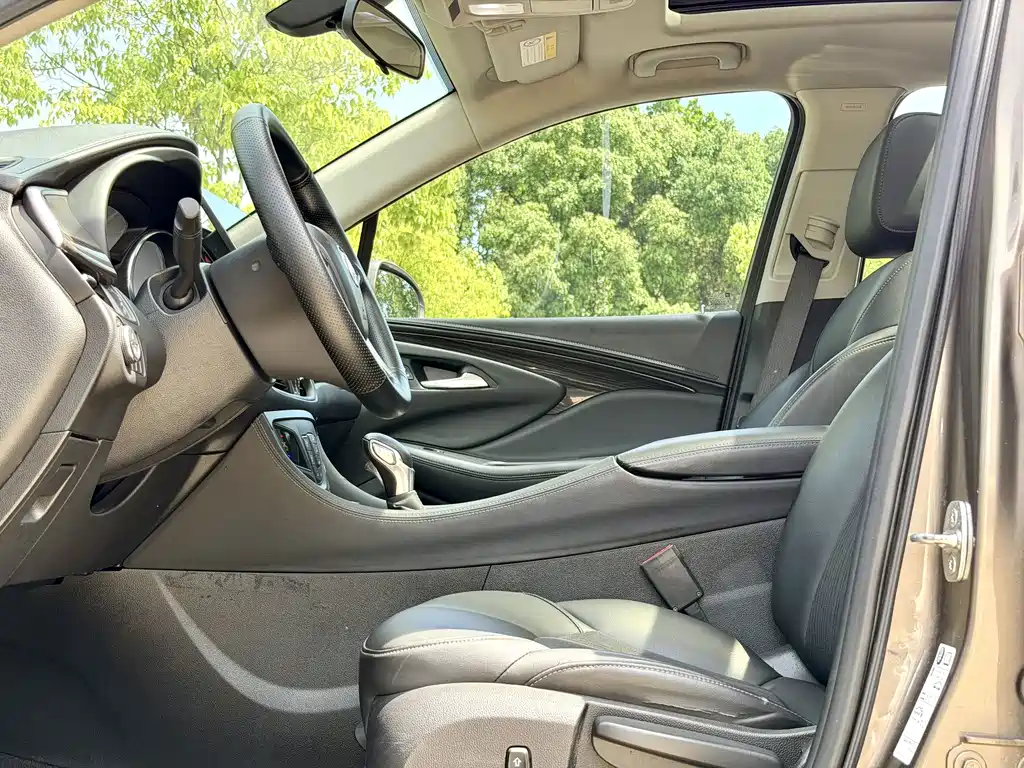 Buick Envision Plus — миниатюра 11