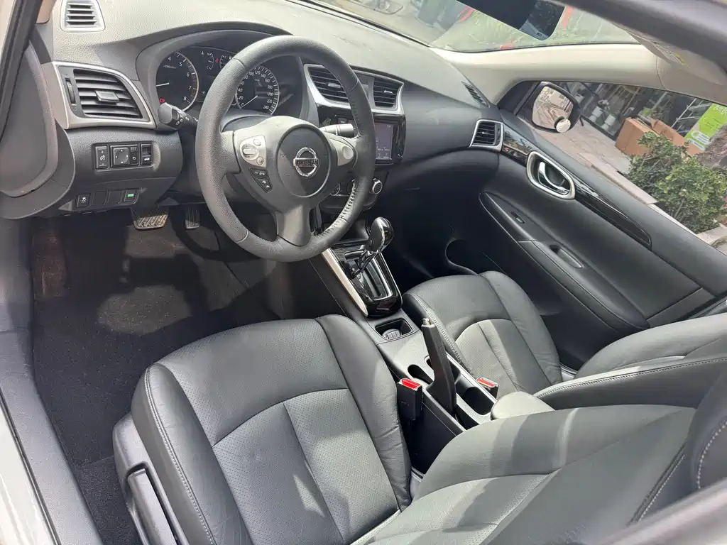 Nissan Sylphy 2018 1.6XV CVT Premium