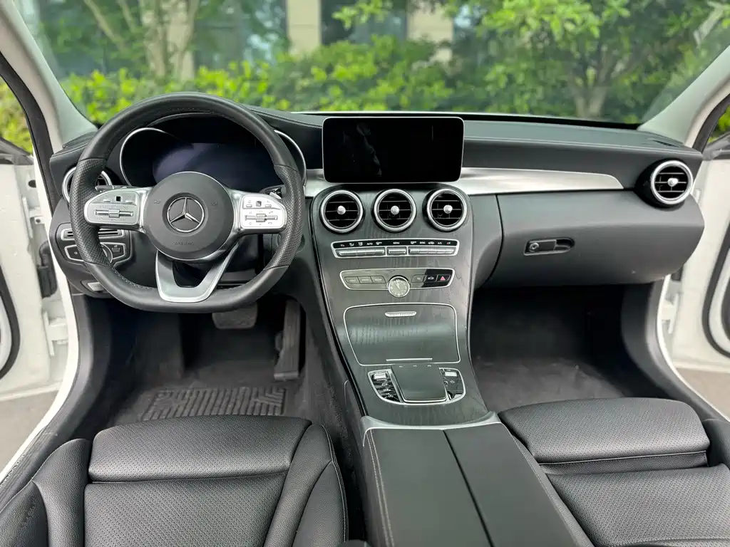 Mercedes-Benz C-Class — миниатюра 4