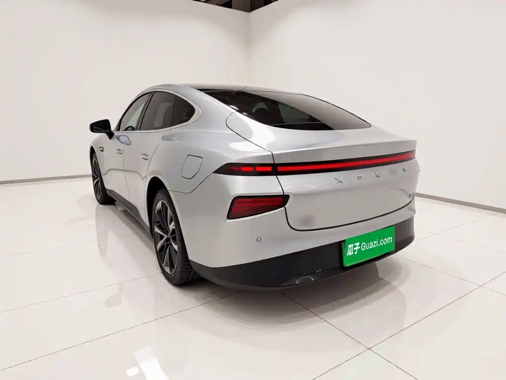 XPeng P7 — миниатюра 4