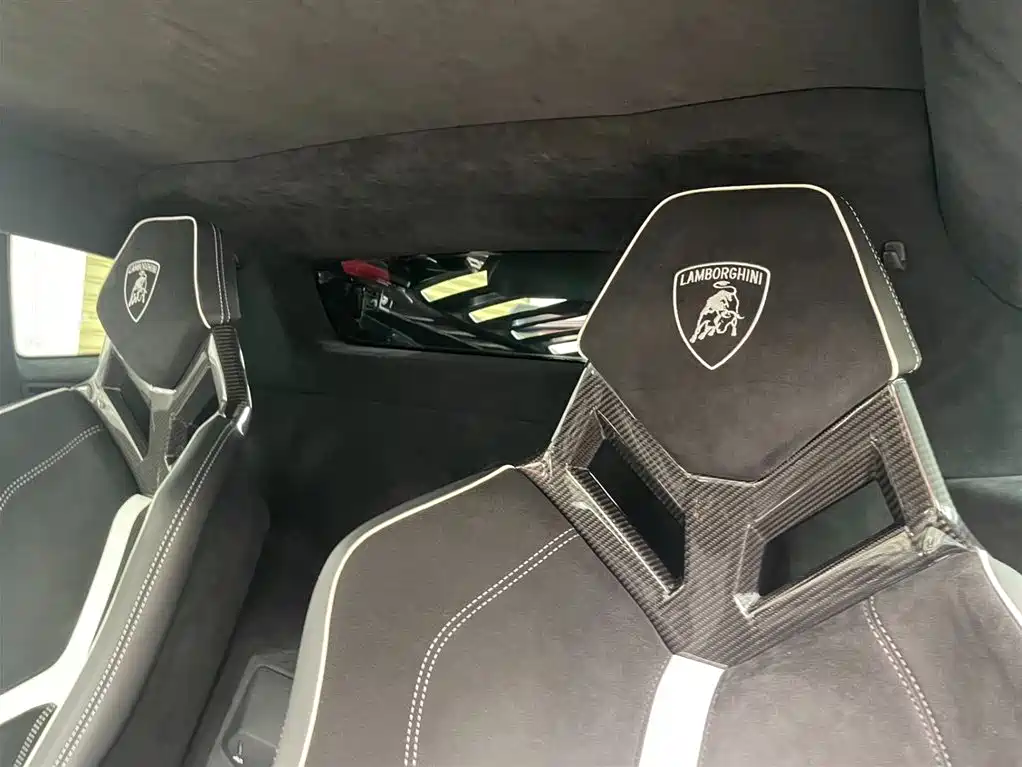 LAMBORGHINI HURACÁN