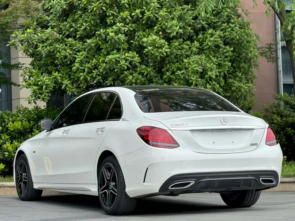 Mercedes-Benz C-Class — миниатюра 11
