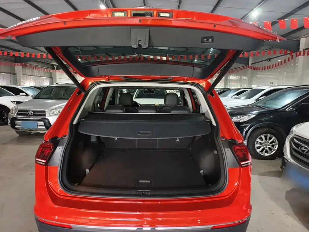 Volkswagen Tiguan L — миниатюра 19