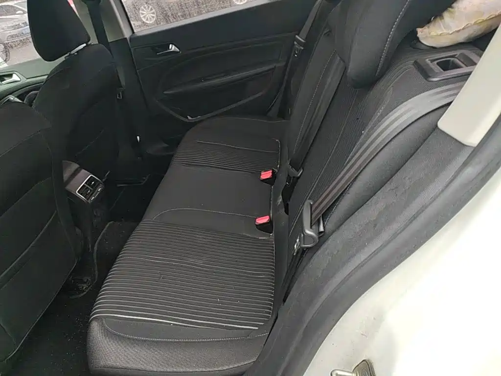 Peugeot 408 — миниатюра 17