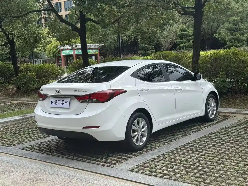 Hyundai Elantra Langdong — миниатюра 11