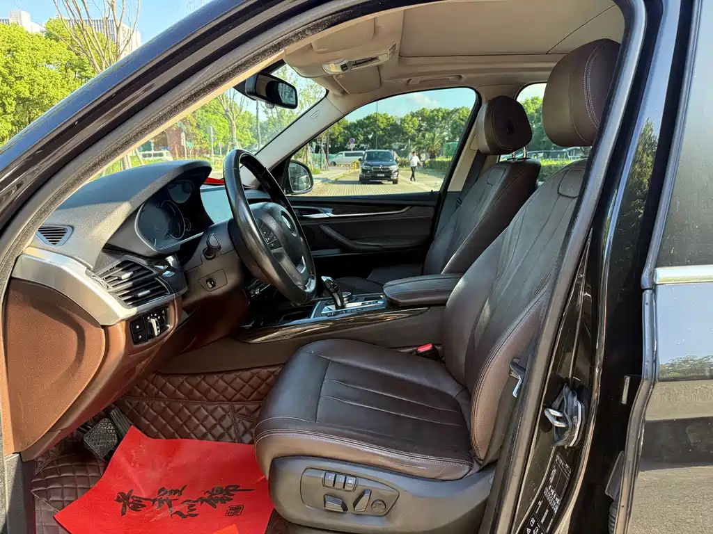 BMW X5 (Import) — миниатюра 7
