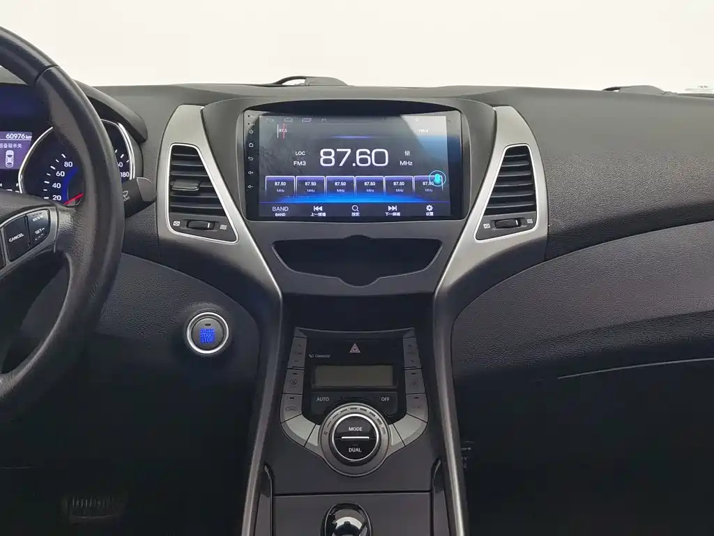 Hyundai Elantra Langdong — миниатюра 12