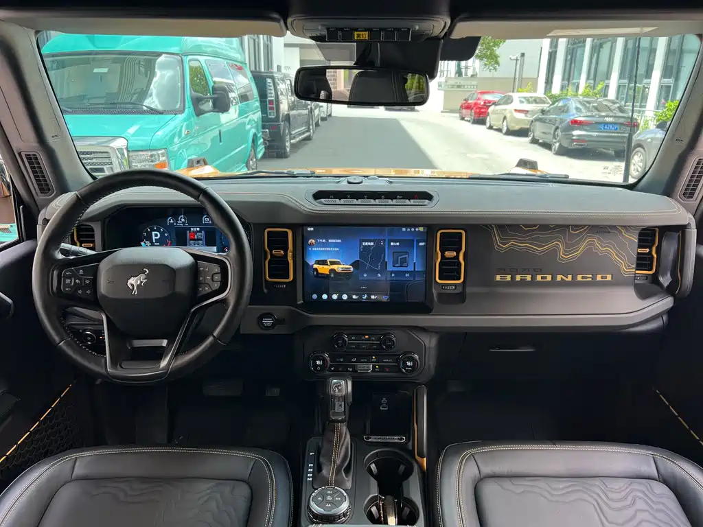 Ford Bronco — миниатюра 15