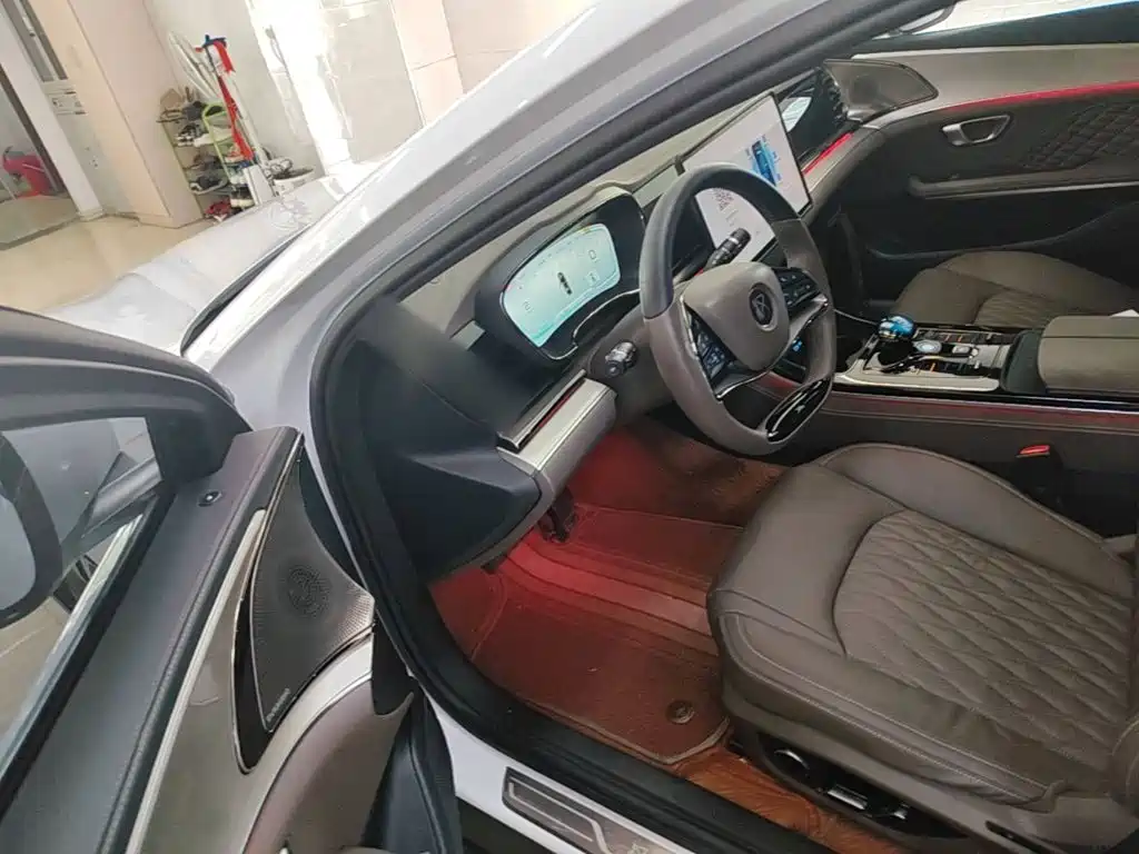BYD Han — миниатюра 16