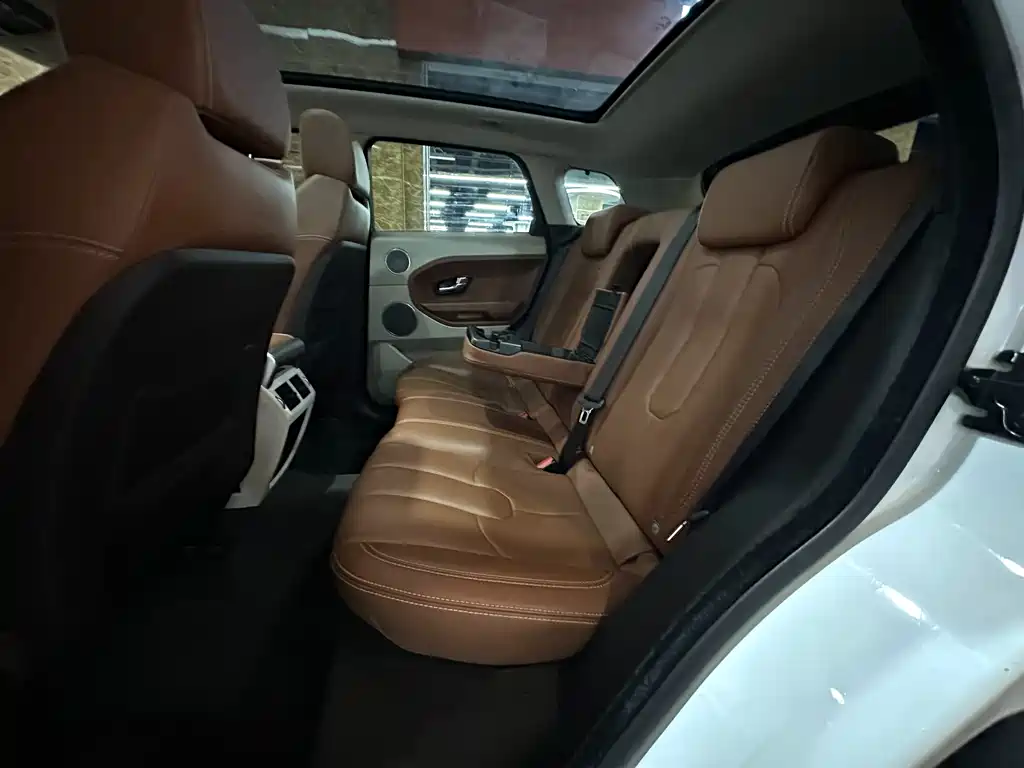 Land Rover Evoque (Import) — миниатюра 21