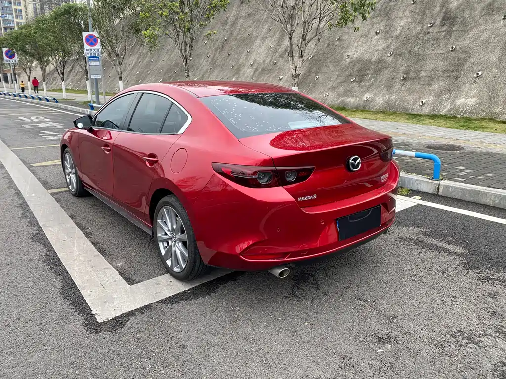 MAZDA 3 ANGKESAILA