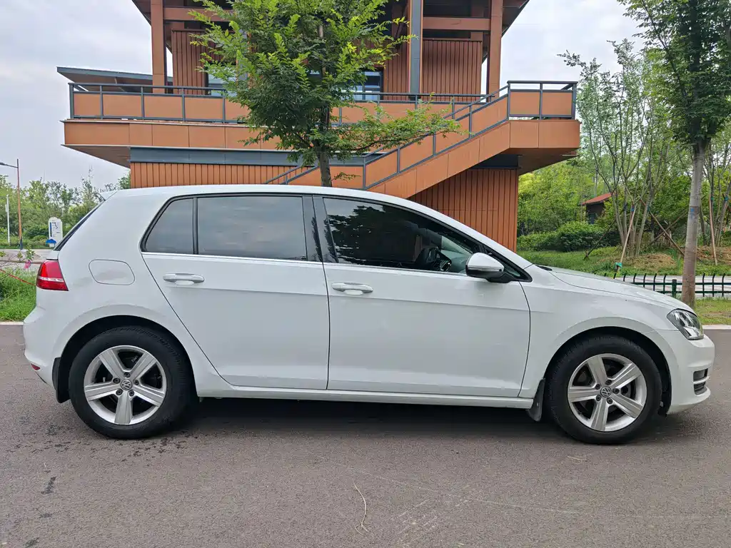 Volkswagen Golf — миниатюра 8