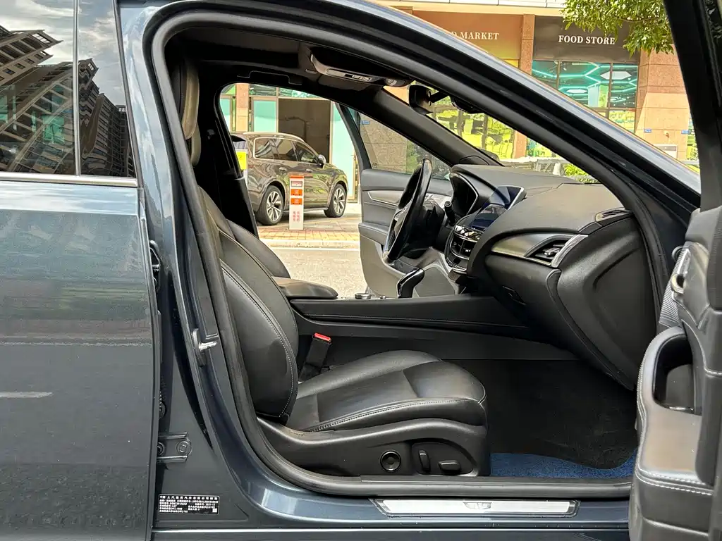 Cadillac CT5 — миниатюра 18