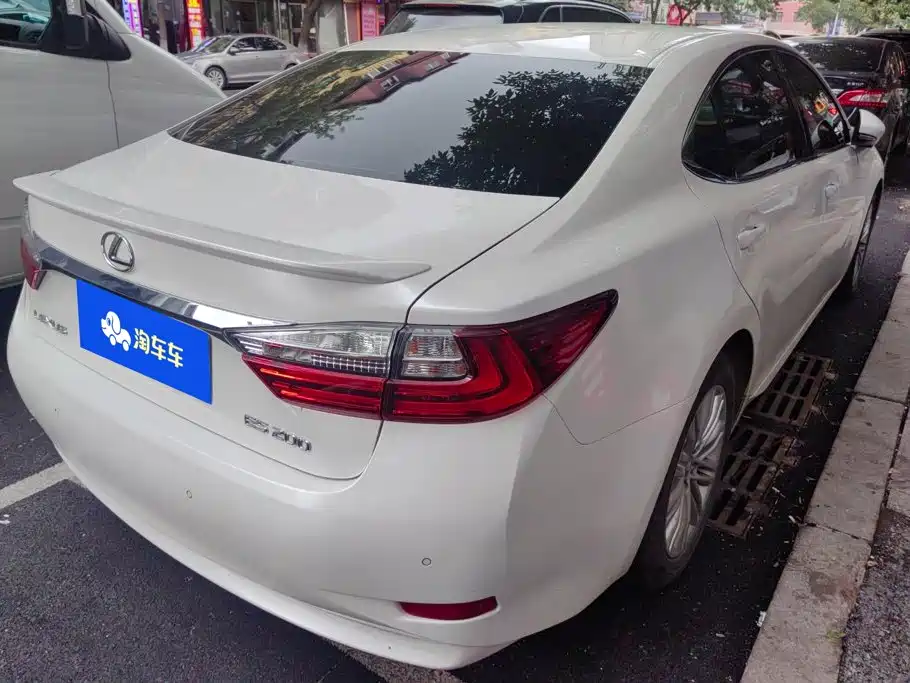 Lexus ES — миниатюра 3
