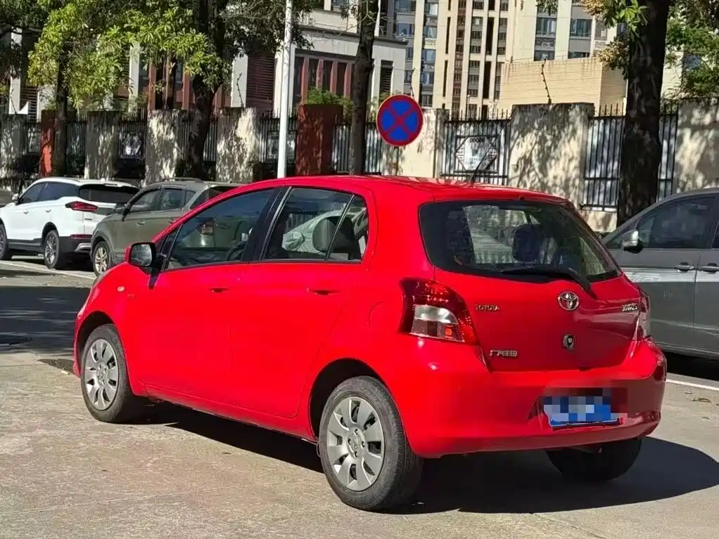 Toyota Yaris — миниатюра 4