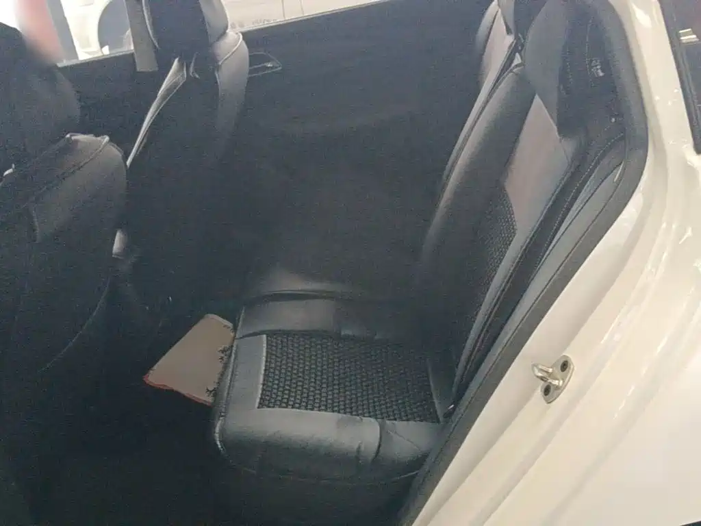 Roewe i5 — миниатюра 17