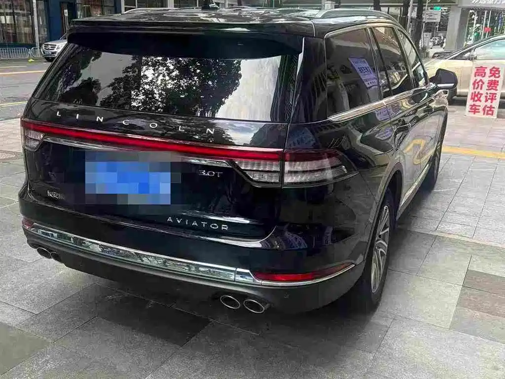 Lincoln Aviator — миниатюра 3