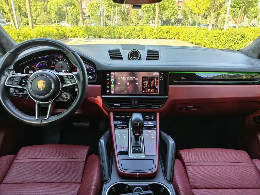 Porsche Cayenne — миниатюра 8