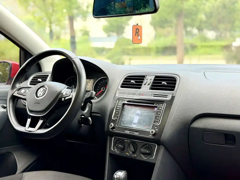 Volkswagen Polo — миниатюра 11