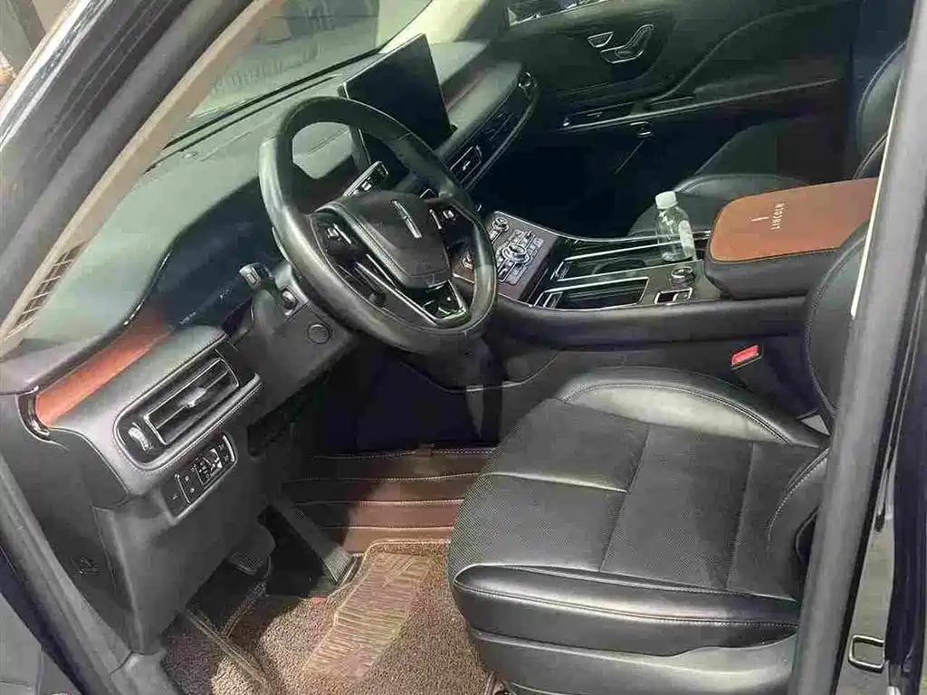 Lincoln Aviator — миниатюра 5