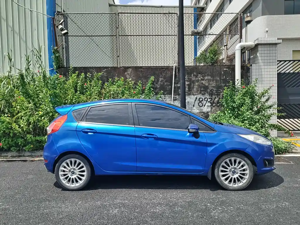 Ford Fiesta — миниатюра 10