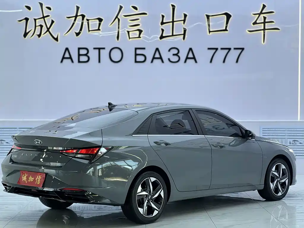 Hyundai Elantra — миниатюра 4
