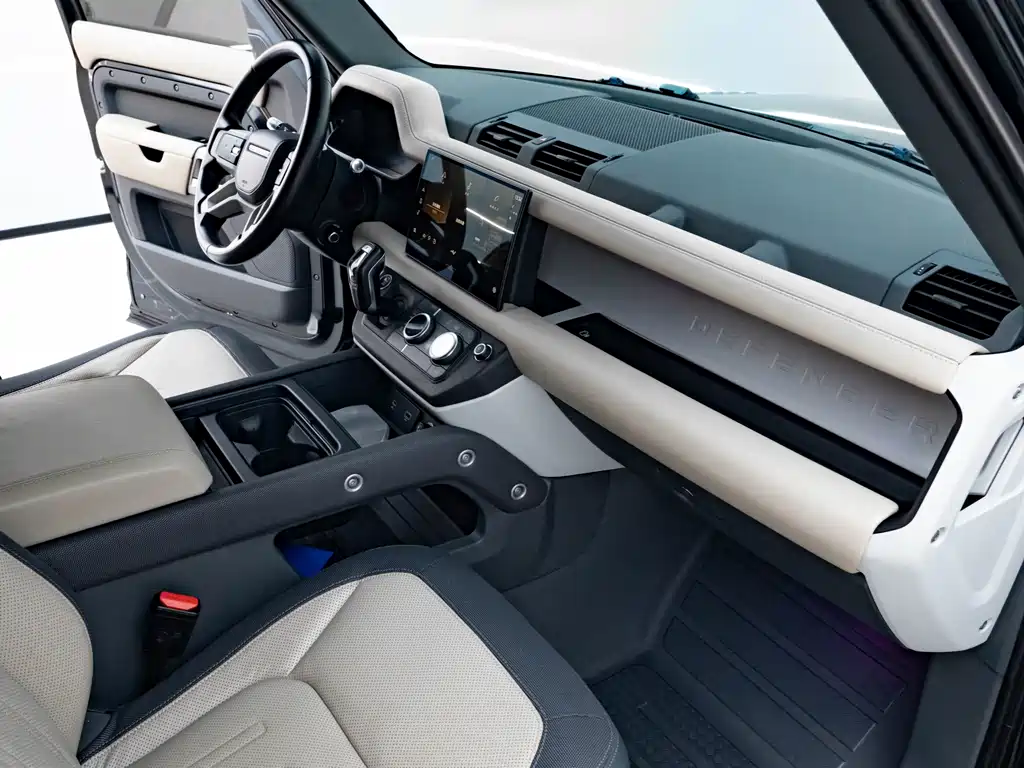 Land Rover Defender — миниатюра 10